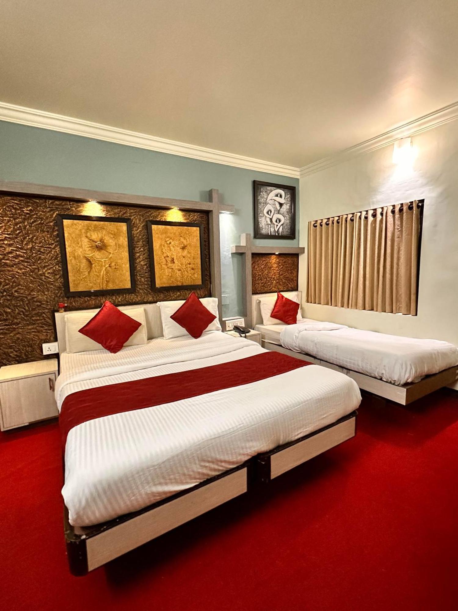City Palace Hotel Ooty Exterior foto