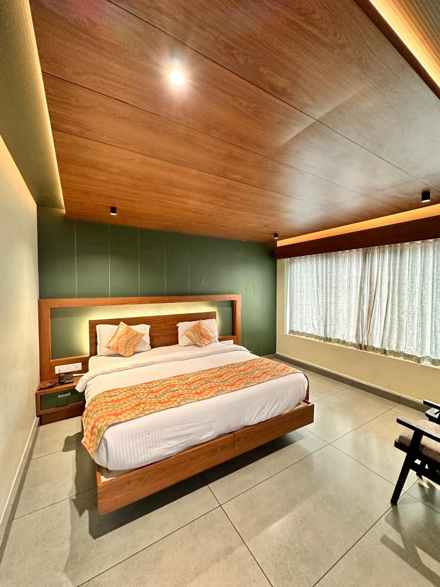 City Palace Hotel Ooty Exterior foto